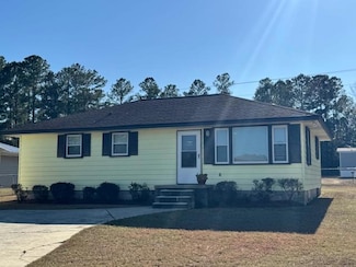 1419 Hobbs Dr, Summerton, SC 29148