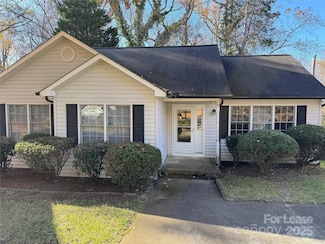 1424 Ridgewood Dr, Concord, NC 28027