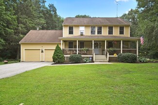 3 Vic Lin Dr, Salisbury, MA 01952