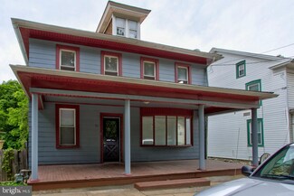 96 E Main St, Windsor, PA 17366