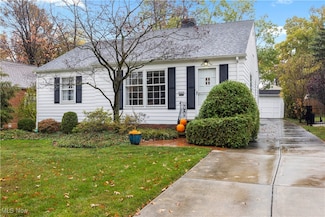 23935 E Oakland Rd, Bay Village, OH 44140