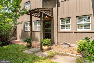 1202 W Wynnewood Rd Unit 2, Wynnewood, PA 19096