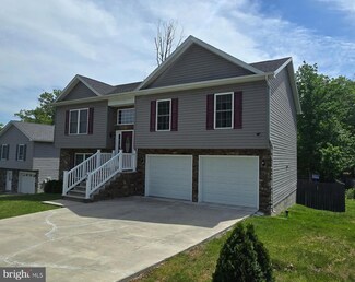 46 Catch Release Ct, Inwood, WV 25428