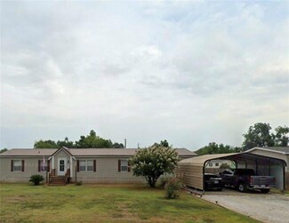 121 Ellen St, Natchitoches, LA 71457