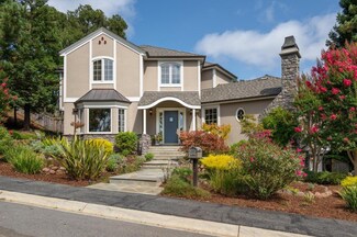 20 Knollcrest Rd, Hillsborough, CA 94010