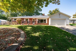 1205 Crescent Ln, Normal, IL 61761