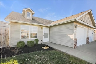 213 Palmer Ct, Pleasant Hill, MO 64080