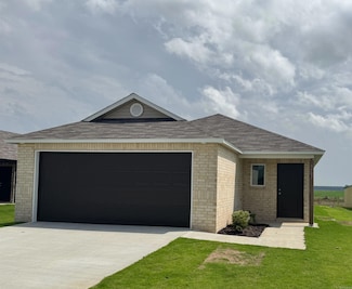 5707 Young Dr, Jonesboro, AR 72404