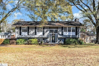 212 Shallowford Rd, Greenville, SC 29607