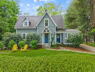 34 West Ave, Essex, CT 06426