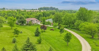 1634 170th St, Winterset, IA 50273