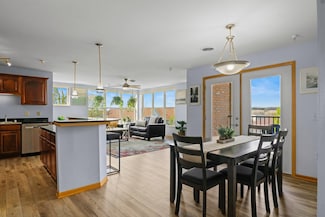 8201 Mayo Dr Unit 301, Madison, WI 53719