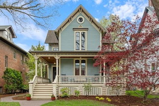 305 N Ridgeland Ave, Oak Park, IL 60302