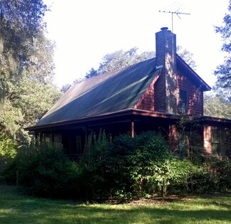 4651 Maybank Hwy, Wadmalaw Island, SC 29487