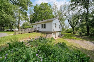 311 Rosehill Rd, Jackson, MI 49202