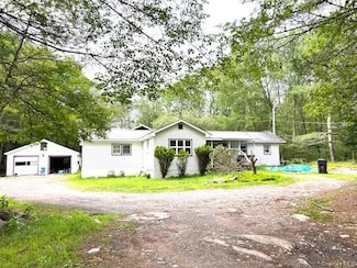 52 Devlin Rd, Highland Lake, NY 12743