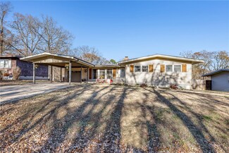 26 Hinckley Cir, Bella Vista, AR 72714
