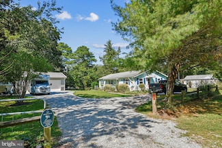 3 Savage Ln, Ocean View, DE 19970