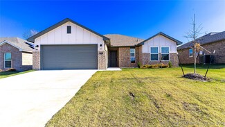 517 S 49th Ct, Broken Arrow, OK 74014