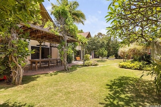 337 Wanaao Rd, Kailua, HI 96734