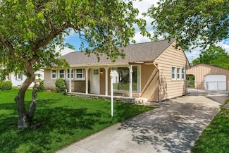 2908 Dover Rd, Columbus, OH 43209