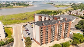 90 Quincy Shore Dr Unit 417, Quincy, MA 02171