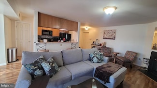 2061 Alice Ave Unit 2061-303, Oxon Hill, MD 20745