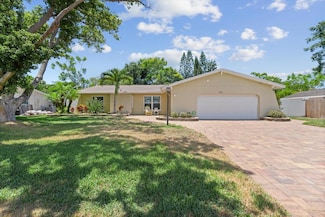 808 Ponderosa Pine Ln, Sarasota, FL 34243