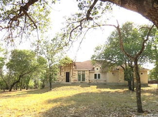 716 Falling Leaves Dr, Adkins, TX 78101