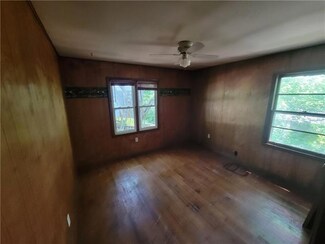 901 S Main St, El Dorado Springs, MO 64744