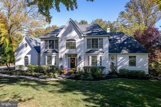 25 Sweetbriar Ln, Glen Mills, PA 19342