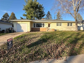 4334 Somerset Ln, Madison, WI 53711