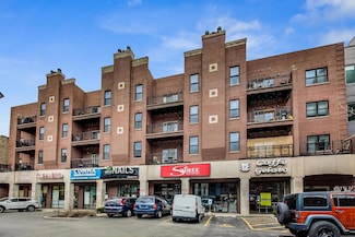 2032 W Division St Unit 403S, Chicago, IL 60622