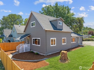 1802 E Wright Ave, Tacoma, WA 98404
