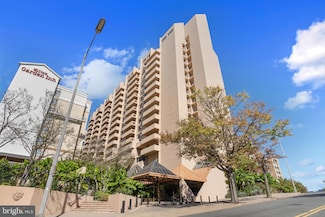 1301 N Courthouse Rd Unit 1401, Arlington, VA 22201