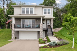 7465 Glengarry Place, Eden Prairie, MN 55344