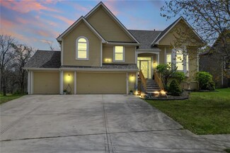 10105 N Hedges Ave, Kansas City, MO 64157