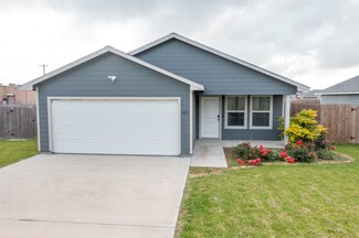 1475 7th St, Palacios, TX 77465