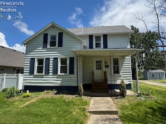 413 Adams St, Port Clinton, OH 43452