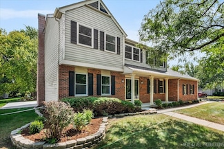 1704 Kenyon Dr, Naperville, IL 60565