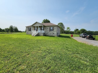 4574 Long Creek Rd, Lafayette, TN 37083