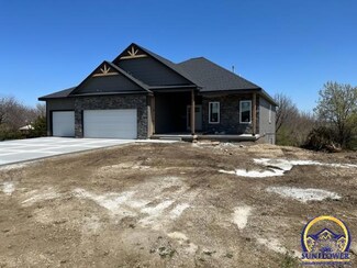 4449 SW Deer Run St, Topeka, KS 66610