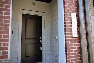 4619 Olivine Dr, Chantilly, VA 20151