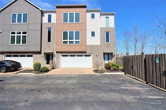 2347 City View Dr, Cleveland, OH 44113