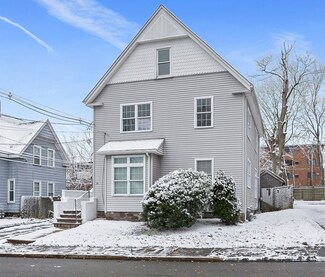 34 Blanchard St, Rockland, MA 02370