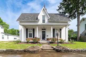 27 E Race St, Mechanicsburg, OH 43044