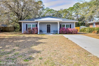 235 Oakcrest Dr, Wilmington, NC 28403
