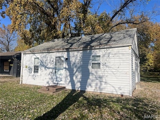 817 Sparks Ave, East Saint Louis, IL 62206