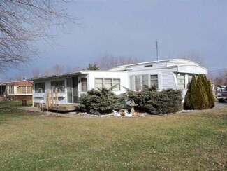 77 Ems B6a Ln, Leesburg, IN 46538