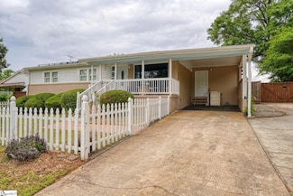 18 Maudie St, Greenville, SC 29605